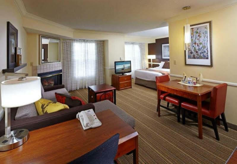 Residence Inn By Marriott State College Exterior foto